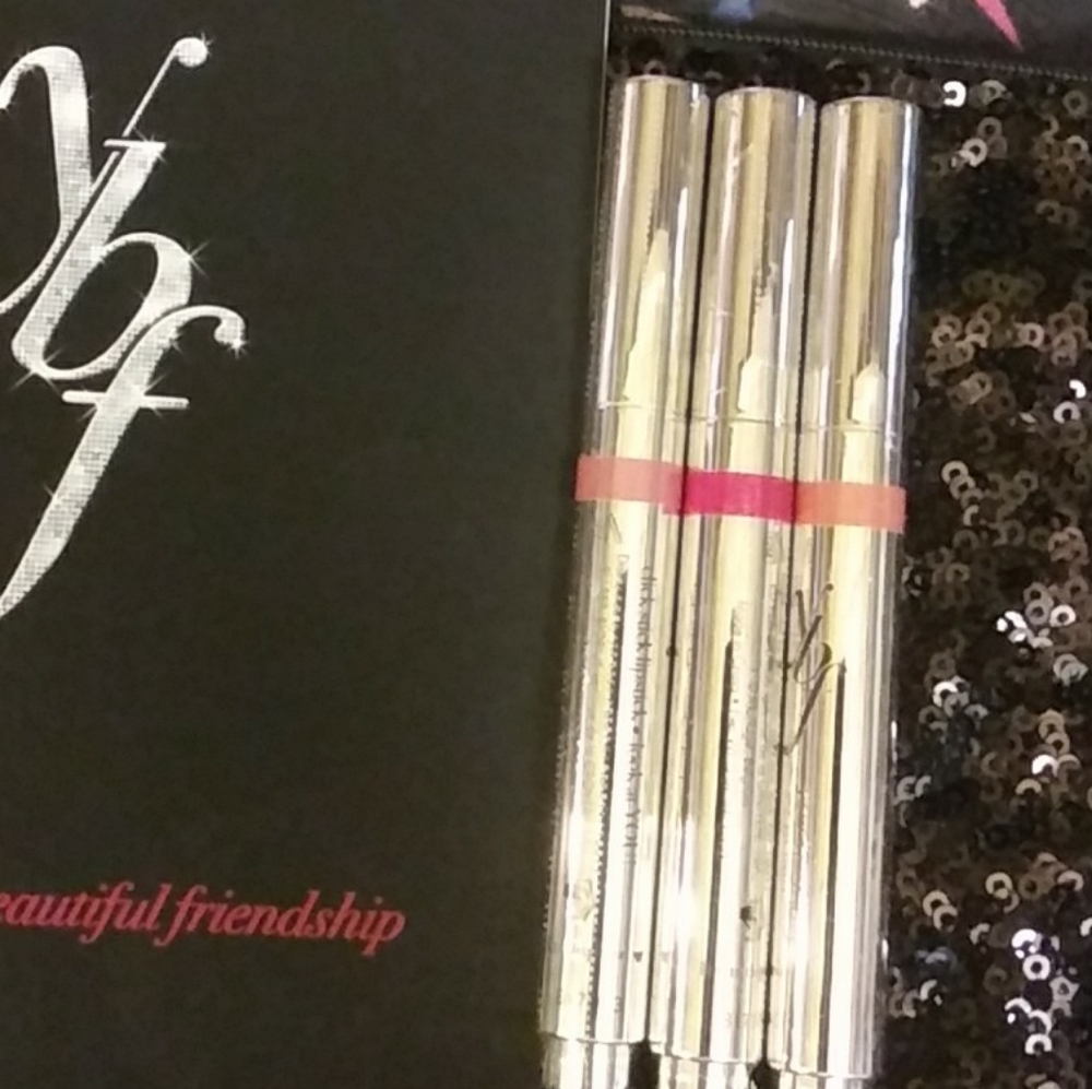 New ybf Lipstick Set & Cosmetic Bag